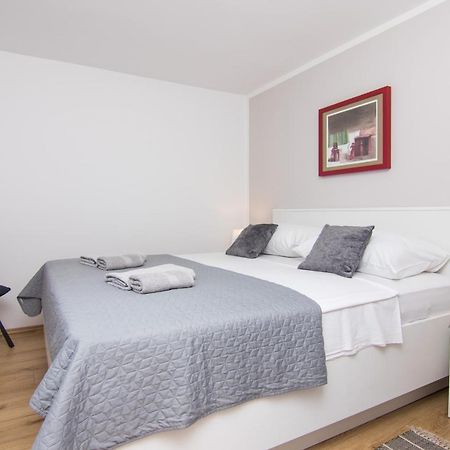 Apartman Mara Krk Town Eksteriør billede
