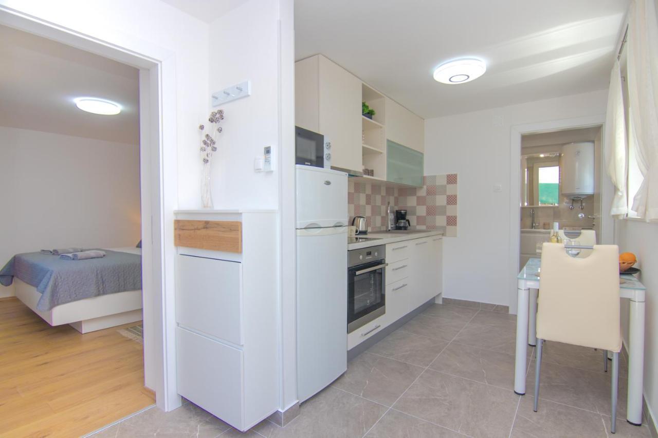 Apartman Mara Krk Town Eksteriør billede